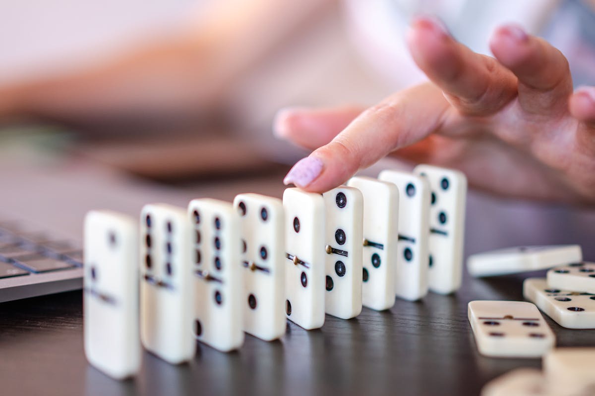 dominoes